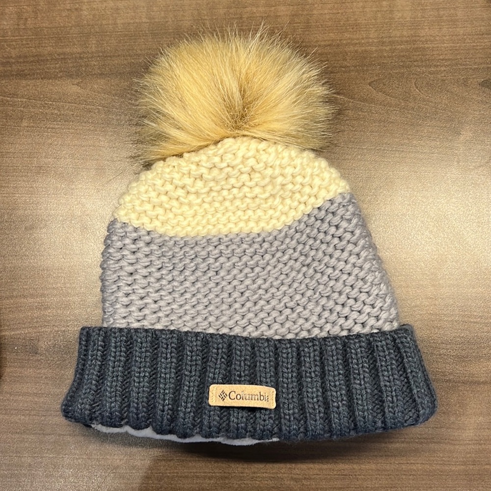 ✨COLUMBIA✨ Women Winter Hat
